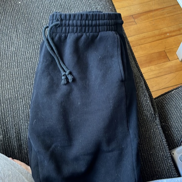 Aritzia Cozy AF trackpants. Size small, Black - Picture 2 of 3